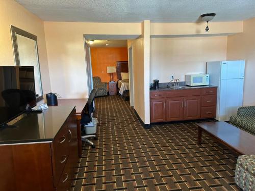 stay inn by oyo near i 80 lincoln west