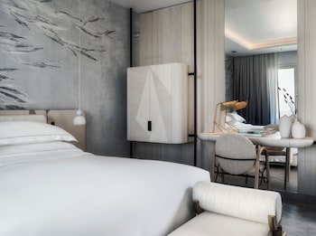deos mykonos a myconian collection hotel