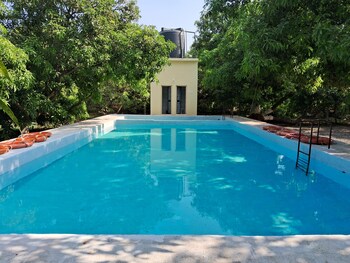 Dev Farm Sasan Gir,,3 star