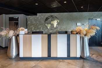 diamond capsule hotel amsterdam south