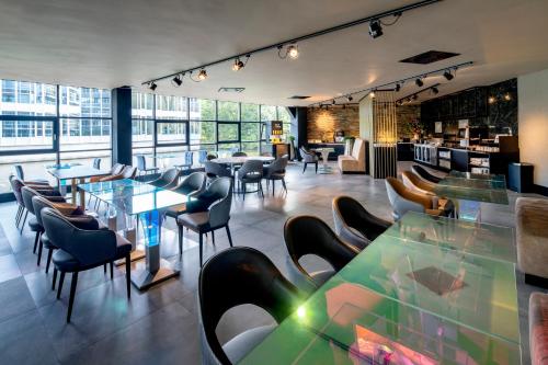 diamond capsule hotel amsterdam south