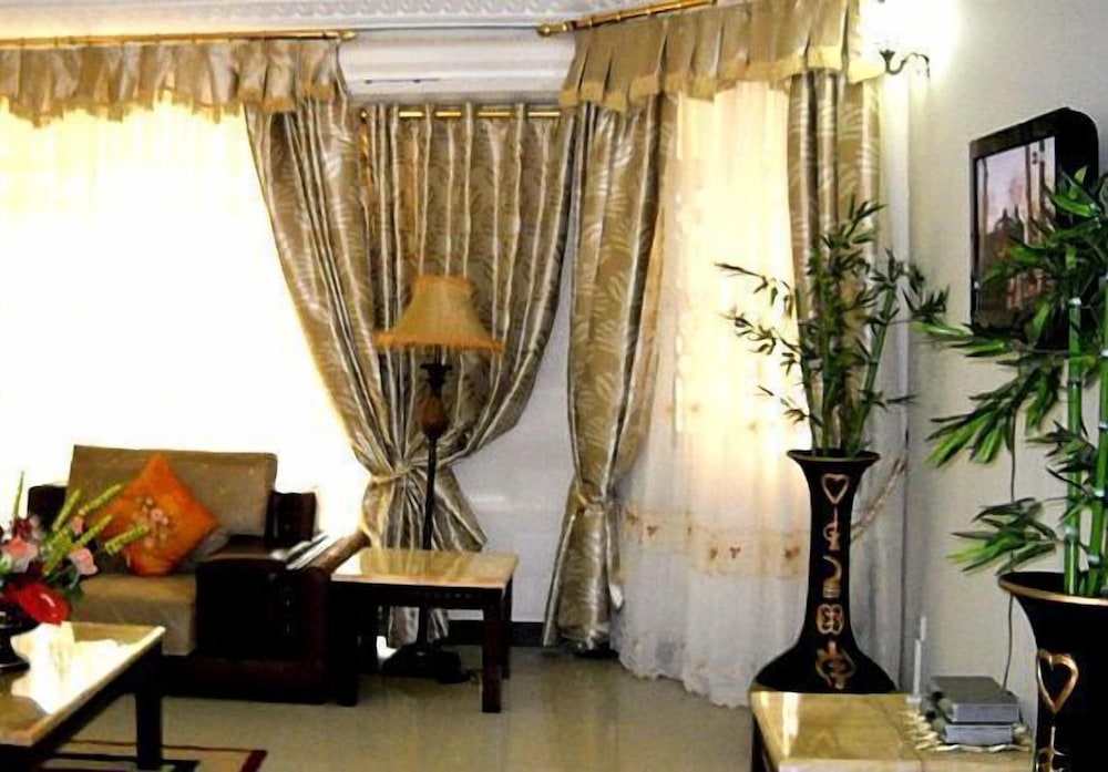 acacia lodge north legon