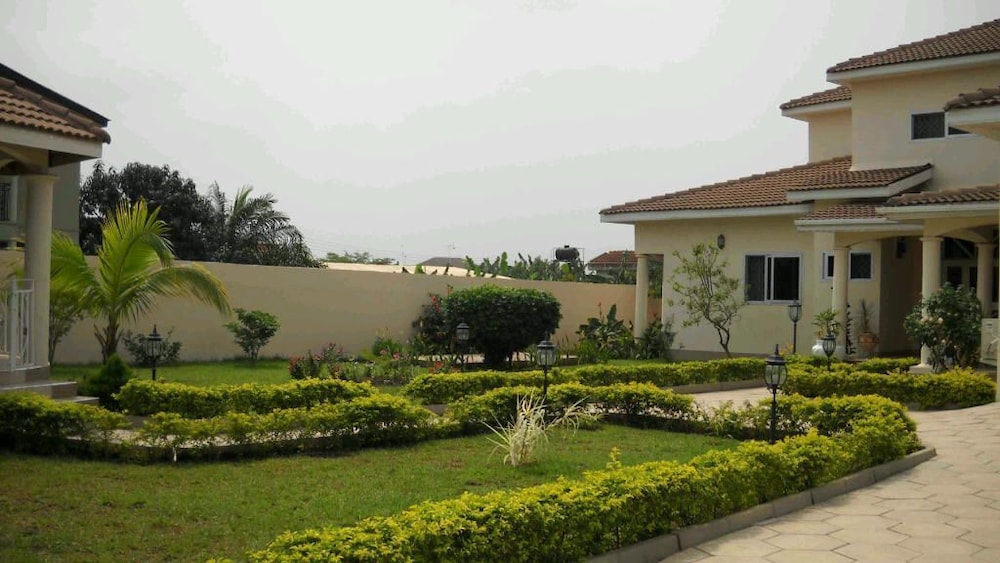 acacia lodge north legon