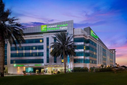 Holiday Inn Express Dubai Airport By Ihg,Near Festival Center,3 star