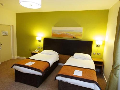 The Lord Nelson Hotel,Haverfordwest>>Burton,4 star