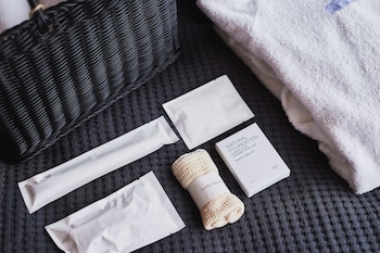 dots by dot glamping suite 001