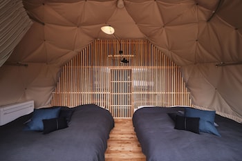 dots by dot glamping suite 001