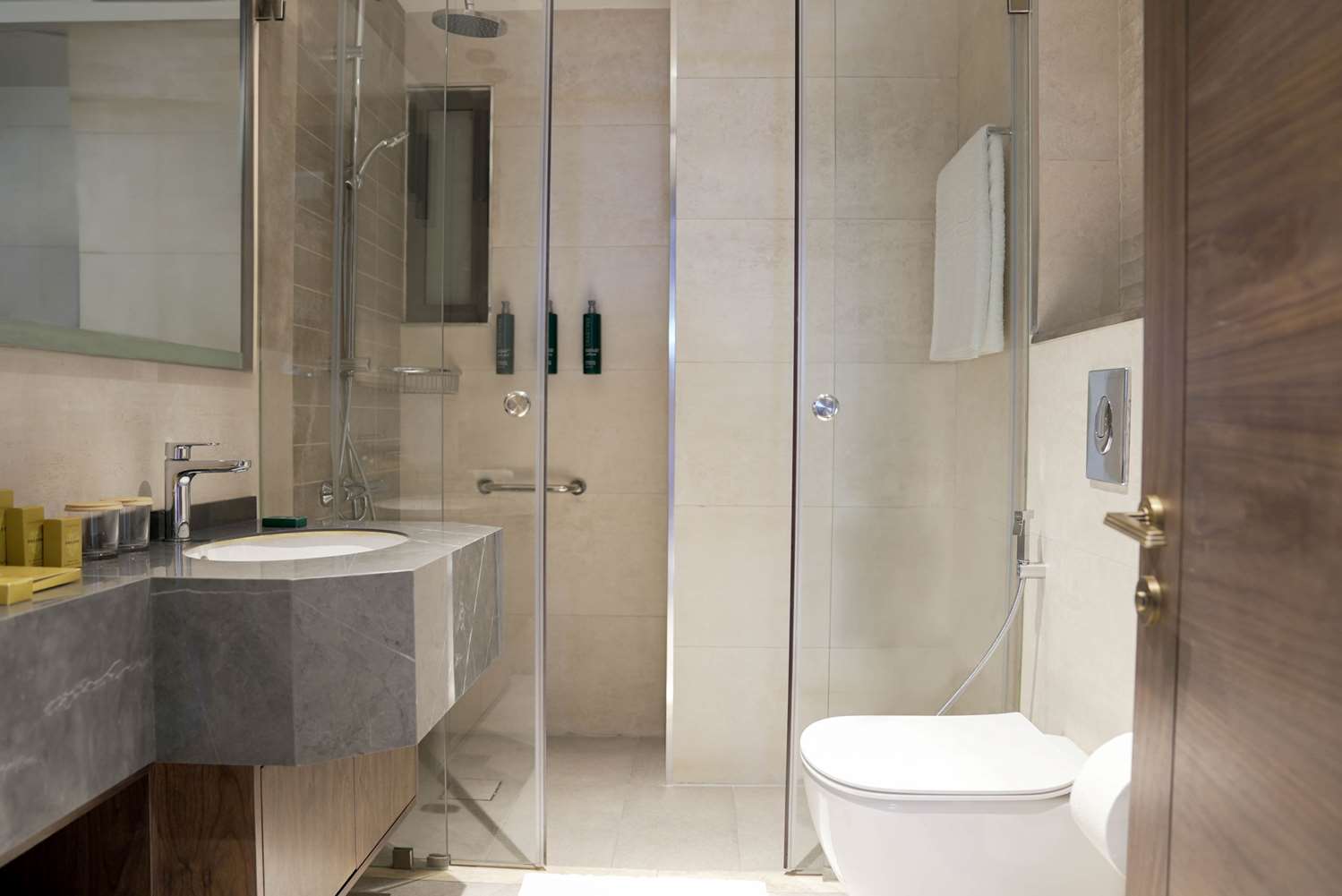 doubletree by hilton amman hotel and residences