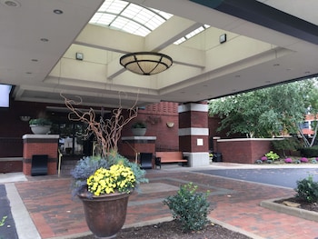 doubletree by hilton akron fairlawn