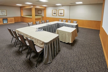 doubletree by hilton akron fairlawn