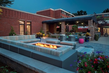 doubletree by hilton akron fairlawn