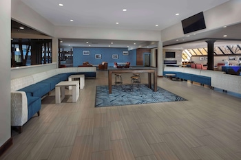 Doubletree By Hilton Manhattan, Ks,,3 star