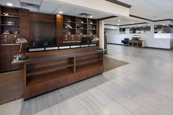 Doubletree By Hilton Manhattan, Ks,,3 star