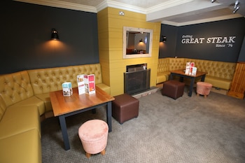 premier inn newark