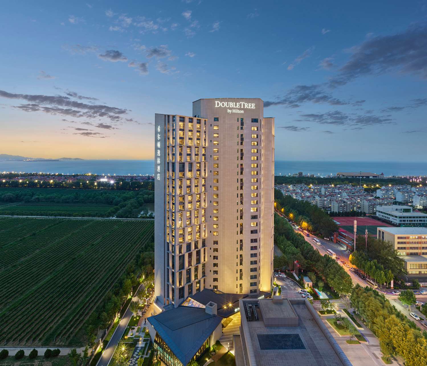 doubletree by hilton yantai golden coast hotel and suites