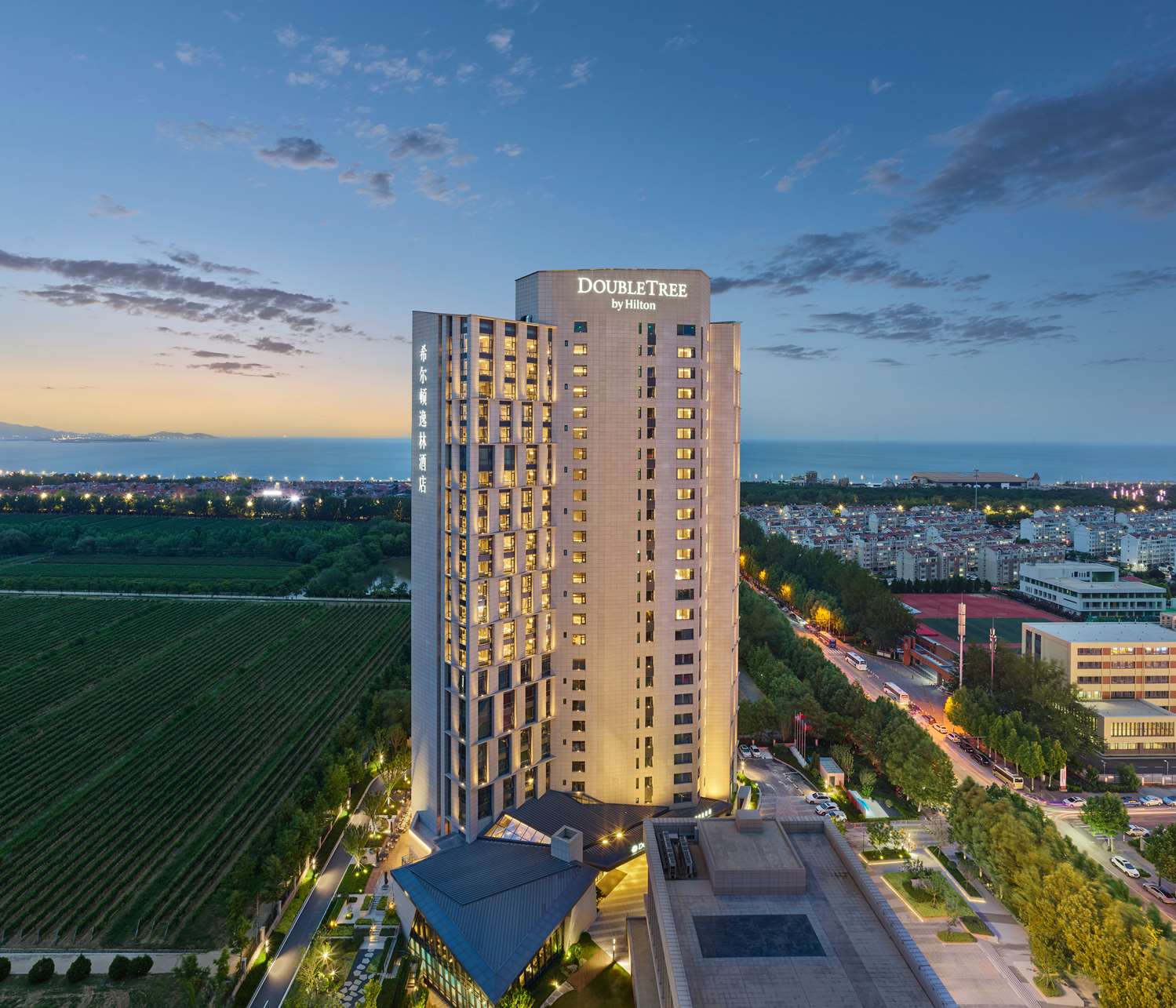 doubletree by hilton yantai golden coast hotel and suites