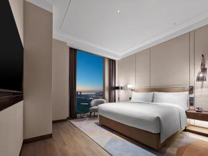 doubletree by hilton yantai golden coast hotel and suites