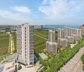 doubletree by hilton yantai golden coast hotel and suites
