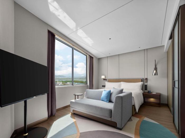 doubletree by hilton yantai golden coast hotel and suites