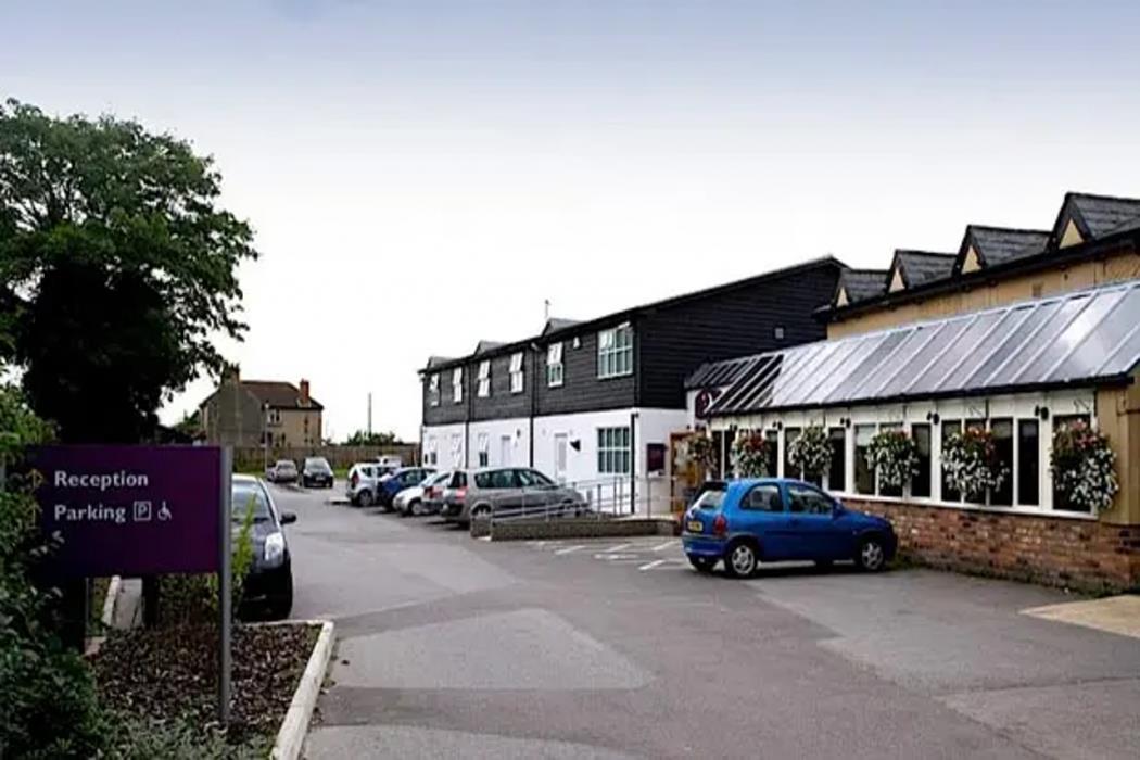 premier inn cambridge north girton