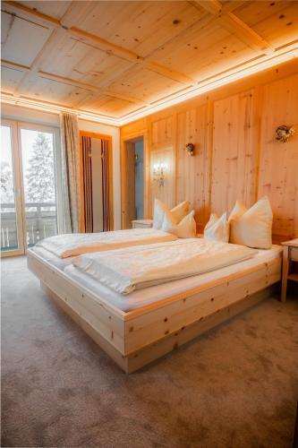Alpenrose, Hotel-Pension,,4 star