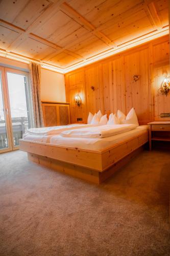 Alpenrose, Hotel-Pension,,4 star