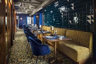 duo hotel lisbon curio collection by hilton