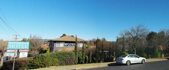 White Lanterns Motel,New South Wales>>Armidale,4 star