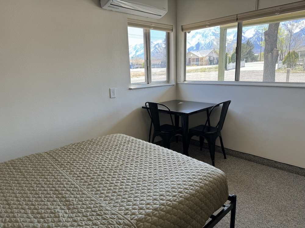 eastern sierra motor lodge