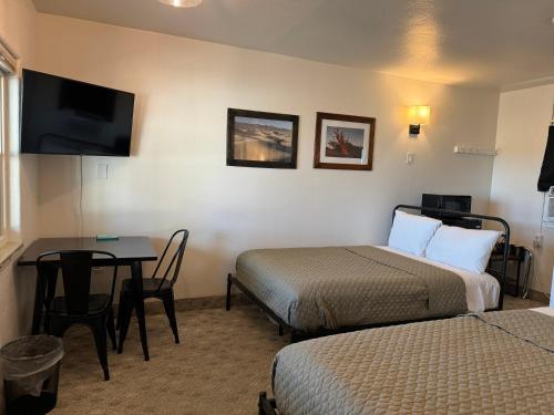 eastern sierra motor lodge