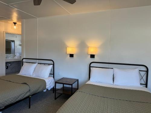 eastern sierra motor lodge