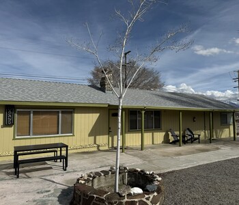 eastern sierra motor lodge