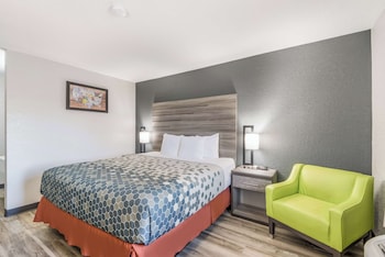 sonesta essential des moines
