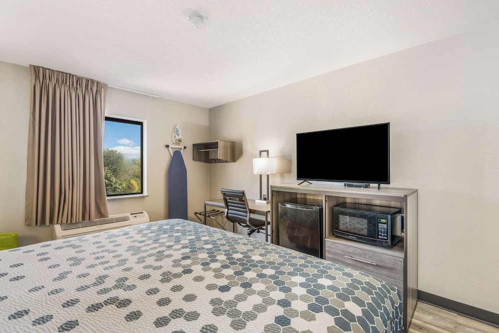 sonesta essential des moines