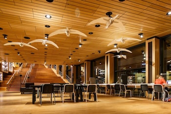 holiday inn express arnhem by ihg