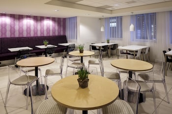 holiday inn express arnhem by ihg