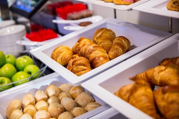 holiday inn express arnhem by ihg