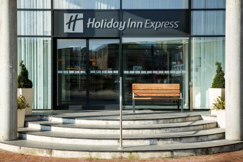 holiday inn express arnhem by ihg