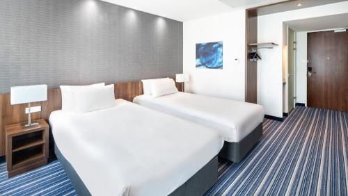 holiday inn express arnhem by ihg
