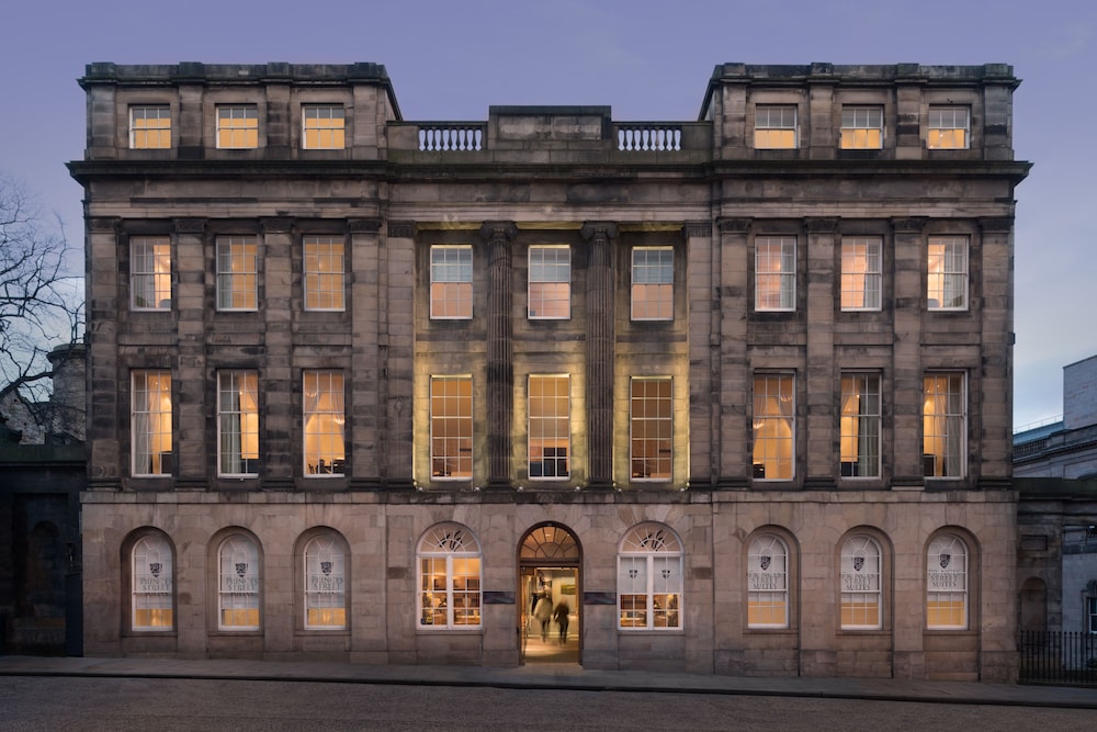 princes street suites