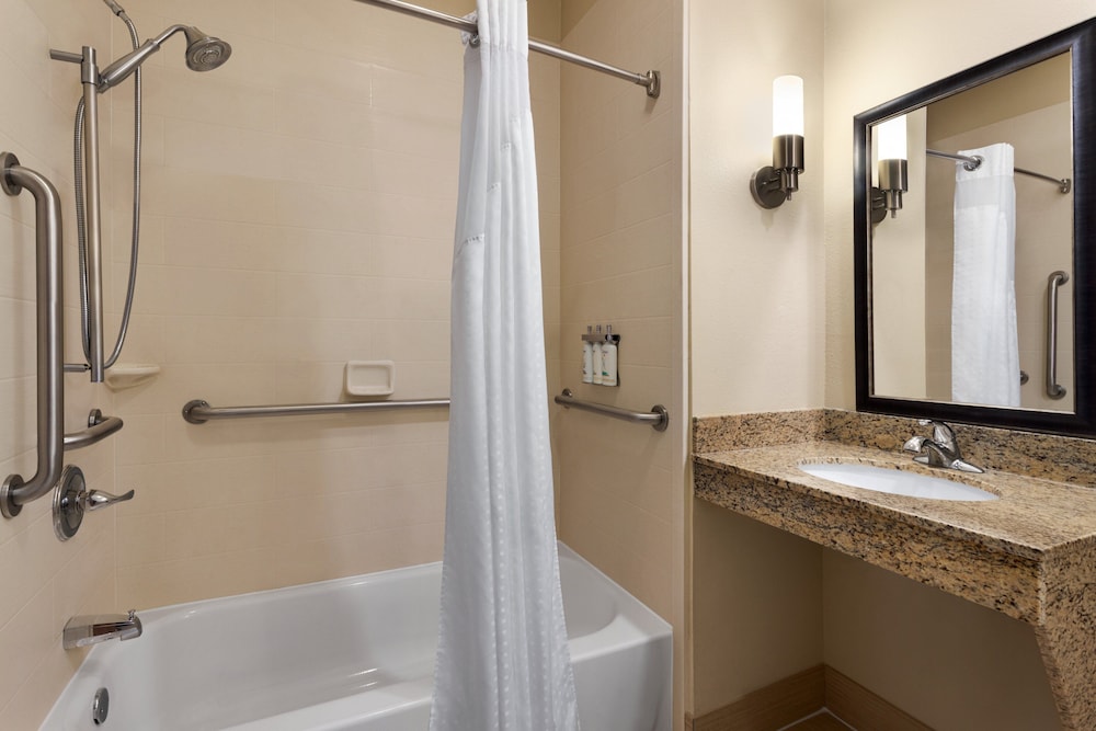 holiday inn express hotel and suites edmond by ihg