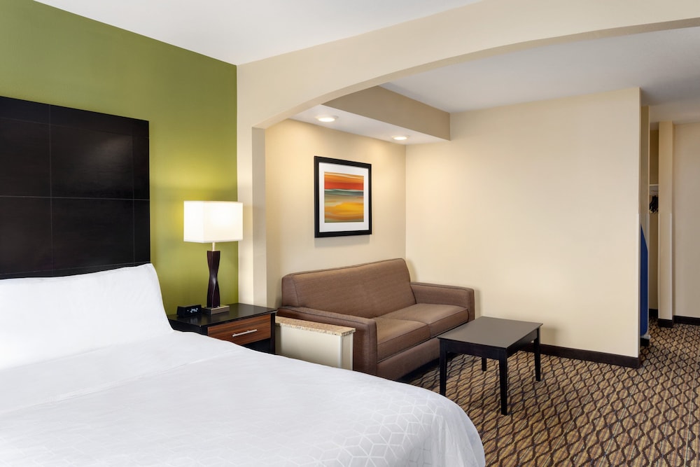 holiday inn express hotel and suites edmond by ihg