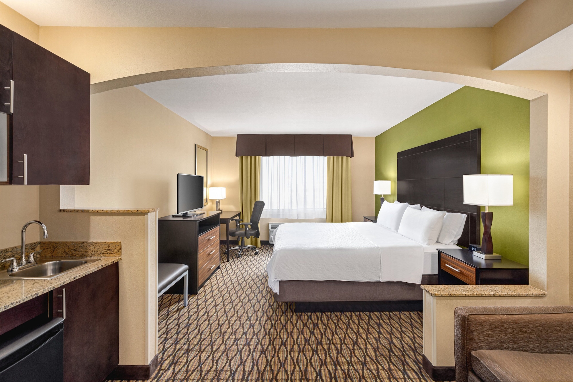 holiday inn express hotel and suites edmond by ihg