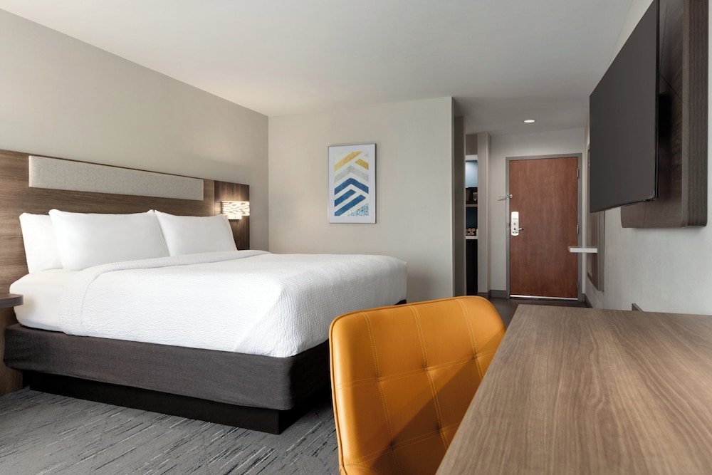 holiday inn express hotel and suites edmond by ihg