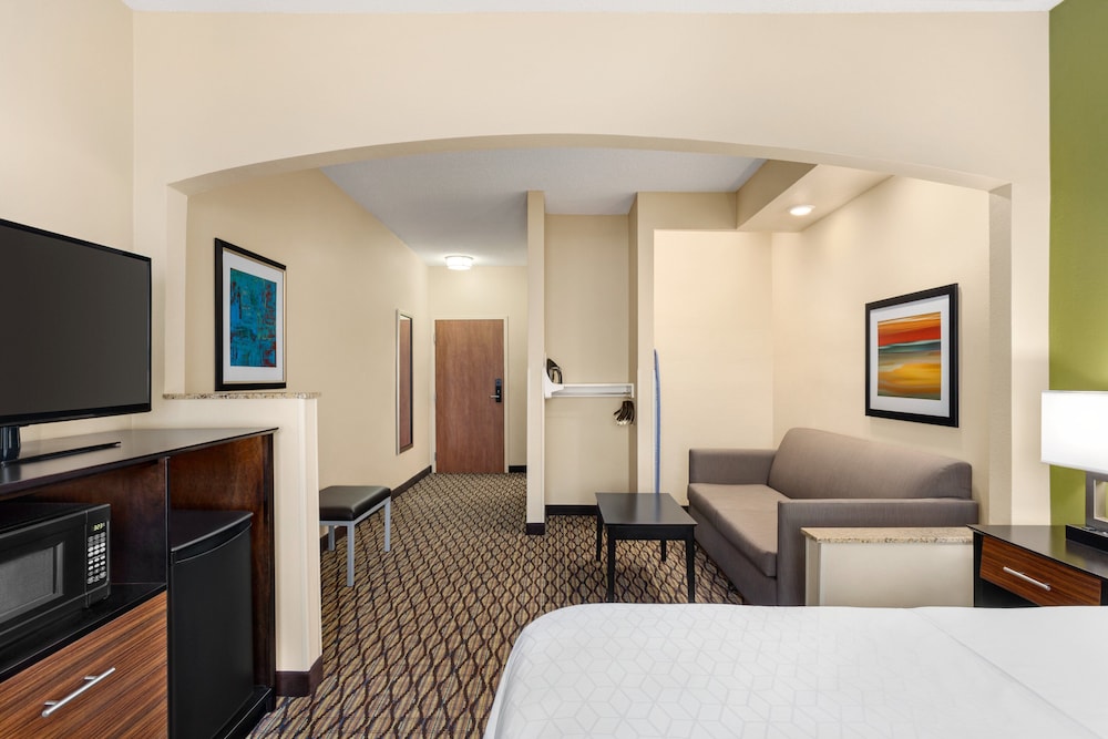 holiday inn express hotel and suites edmond by ihg