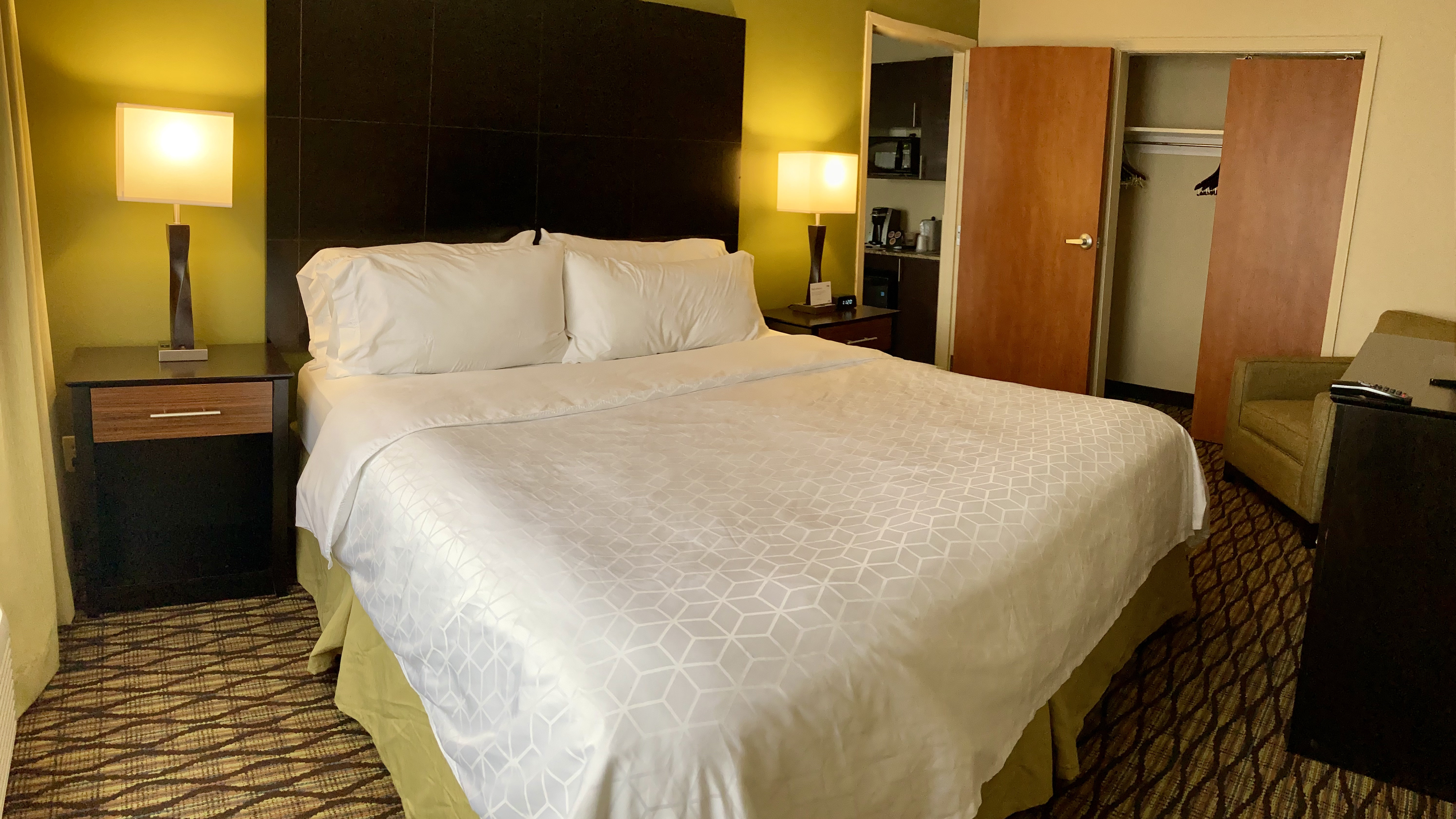 holiday inn express hotel and suites edmond by ihg
