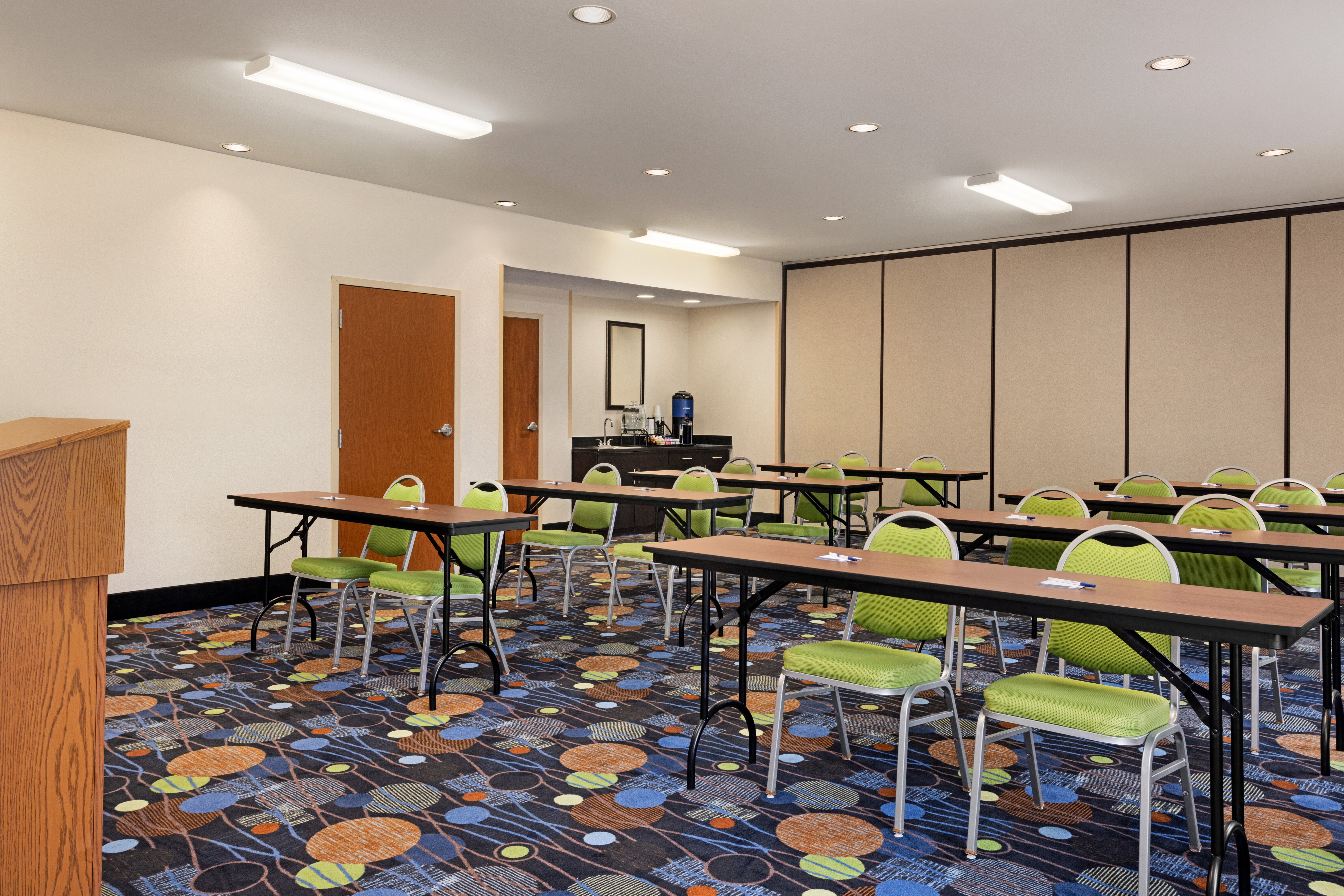 holiday inn express hotel and suites edmond by ihg