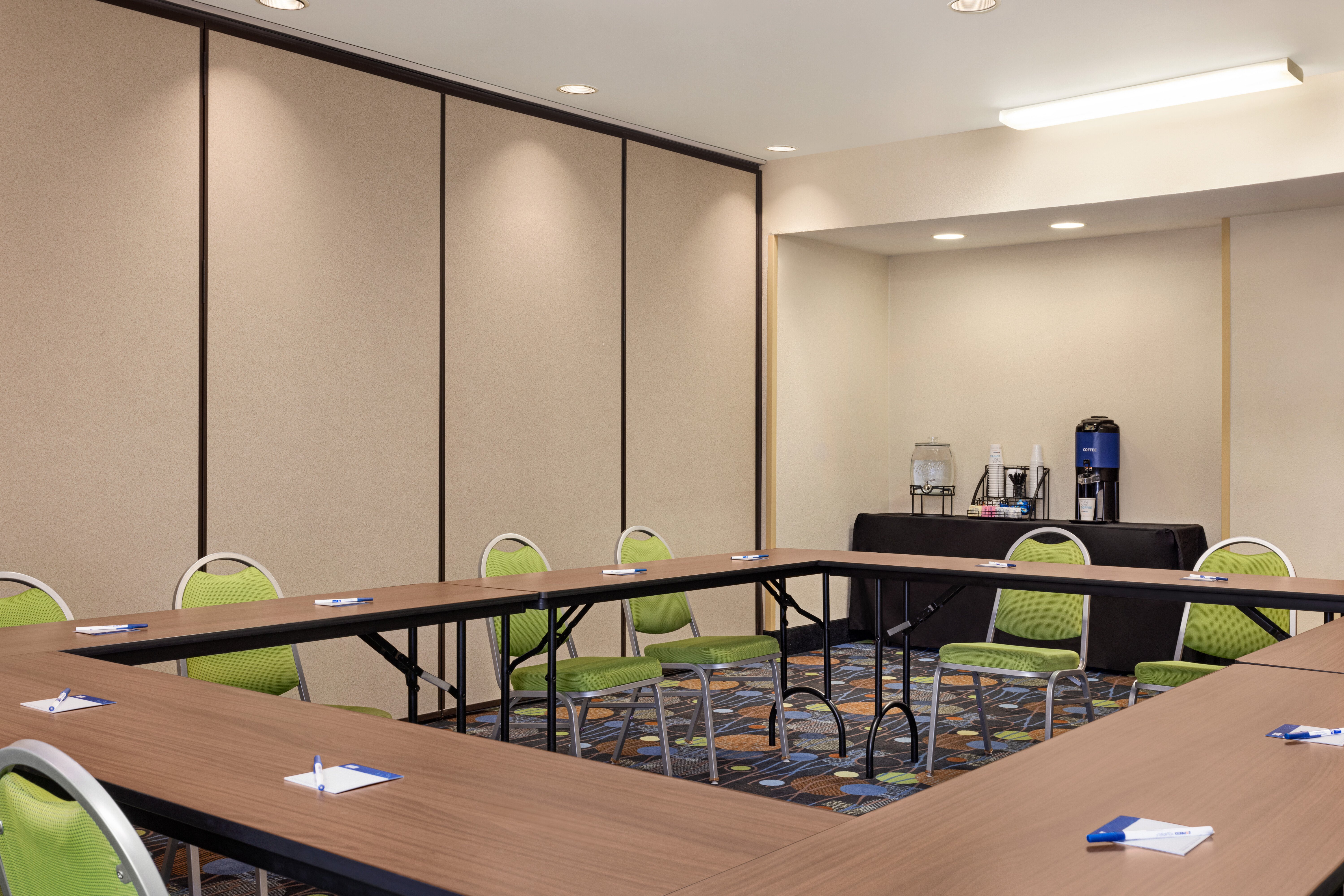 holiday inn express hotel and suites edmond by ihg