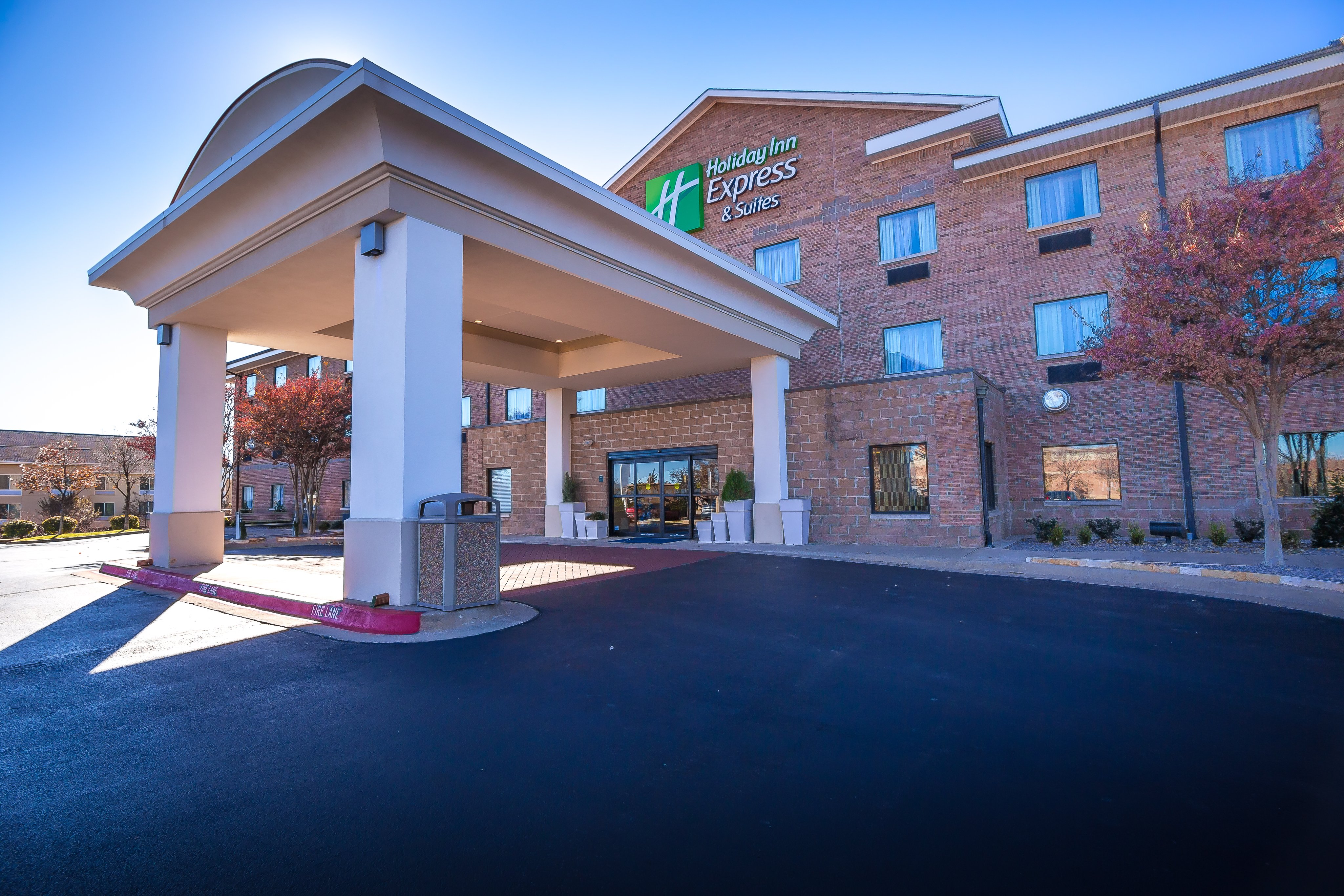 holiday inn express hotel and suites edmond by ihg