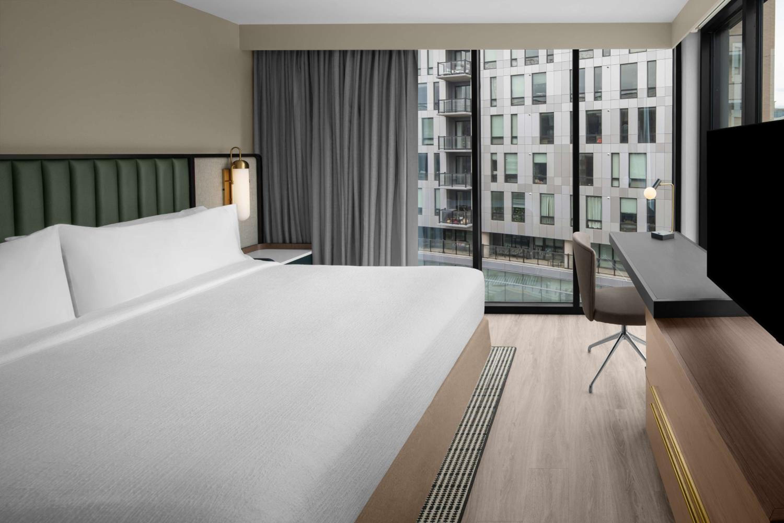 embassy suites by hilton madison downtown